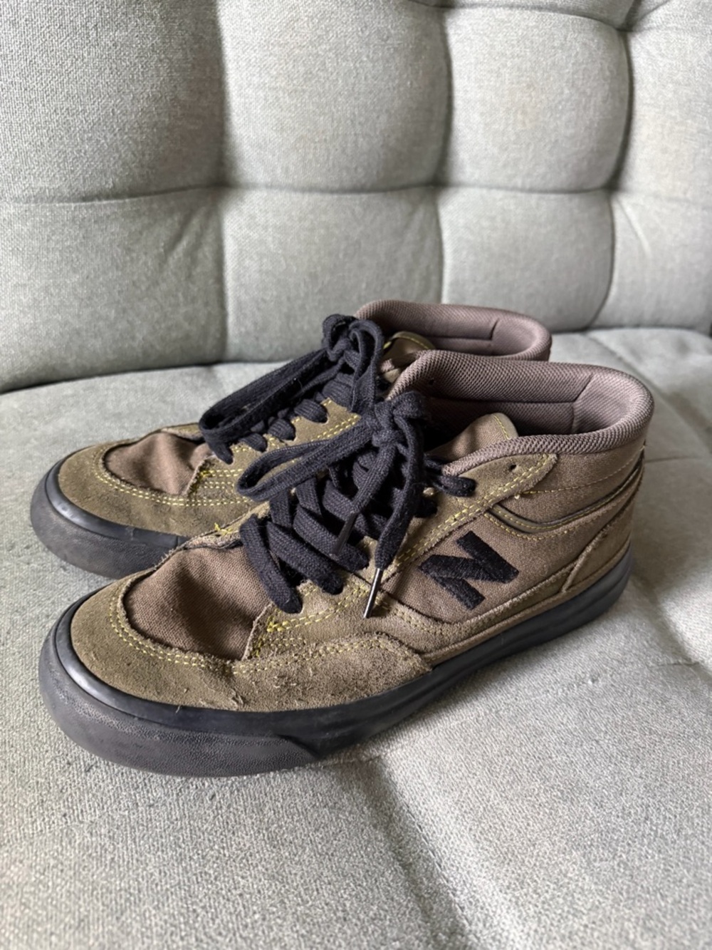 New Balance Men's Olive Brown and Black Mid-Top Sneakers